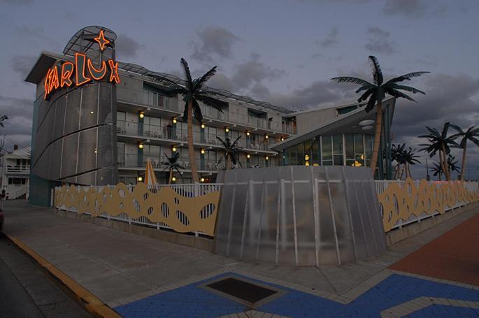 The Starlux Hotel Wildwood Exterior photo